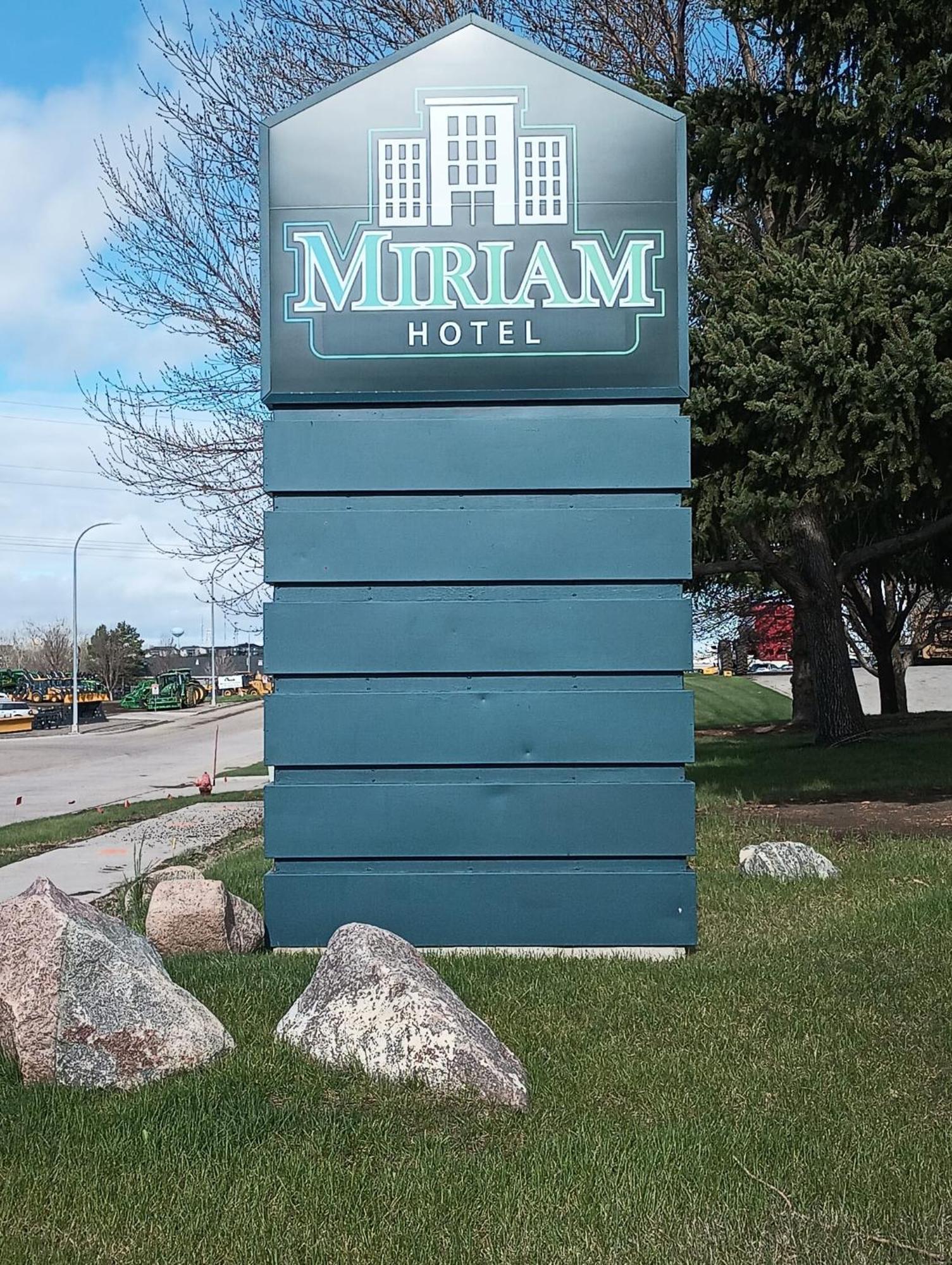 Miriam Hotel Bismarck Exterior foto